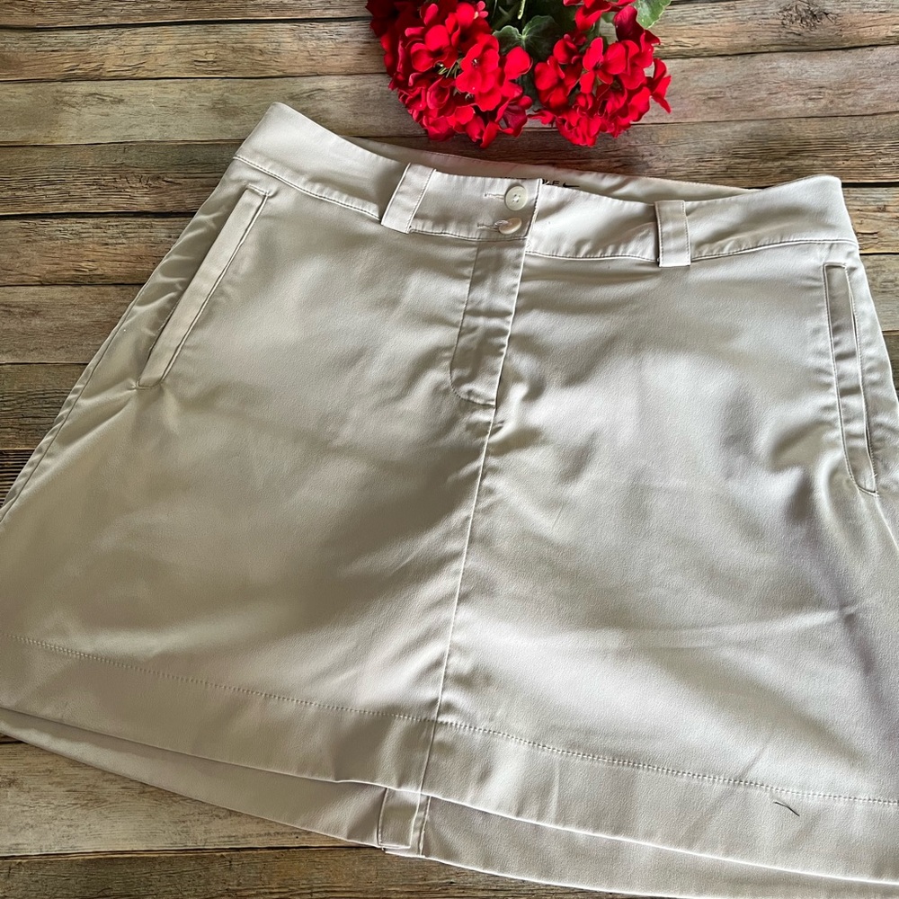 Nikegolf Dri-Fit Women's Tan/Khaki Skort Size 6